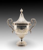 A Silver London Trophy marked in 1923 Weight: 1434g Height: Approximately 33cm Length: Approximatel