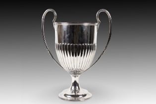 A London Silver Cup marked in 1904 Weight: 1623g Height: Approximately 39.5cm Top Diameter: Approxi