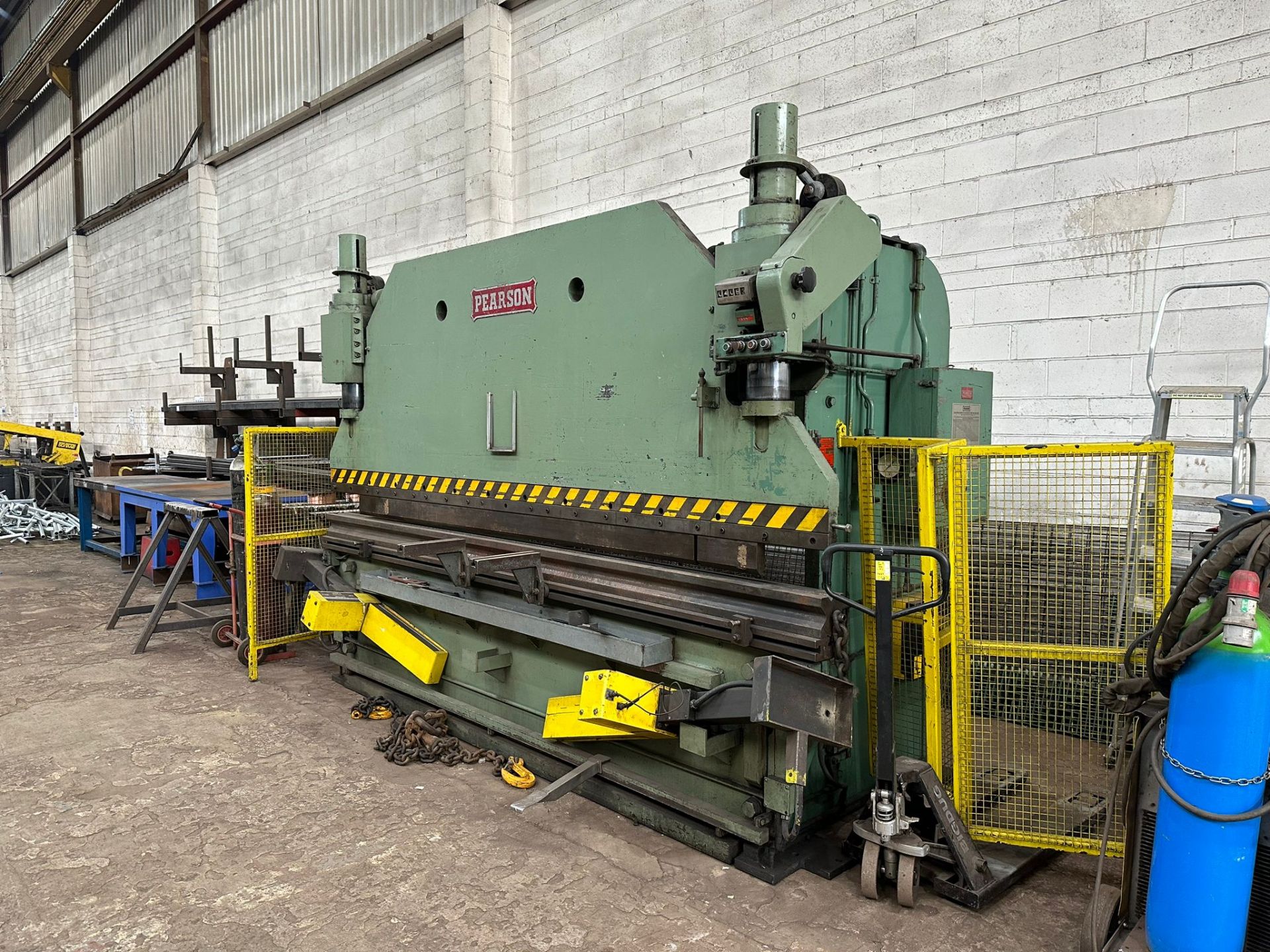 Pearson Hydraulic Press Brake- 155 Ton Capacity with Light Guards- 3700mm Bed - Image 2 of 5