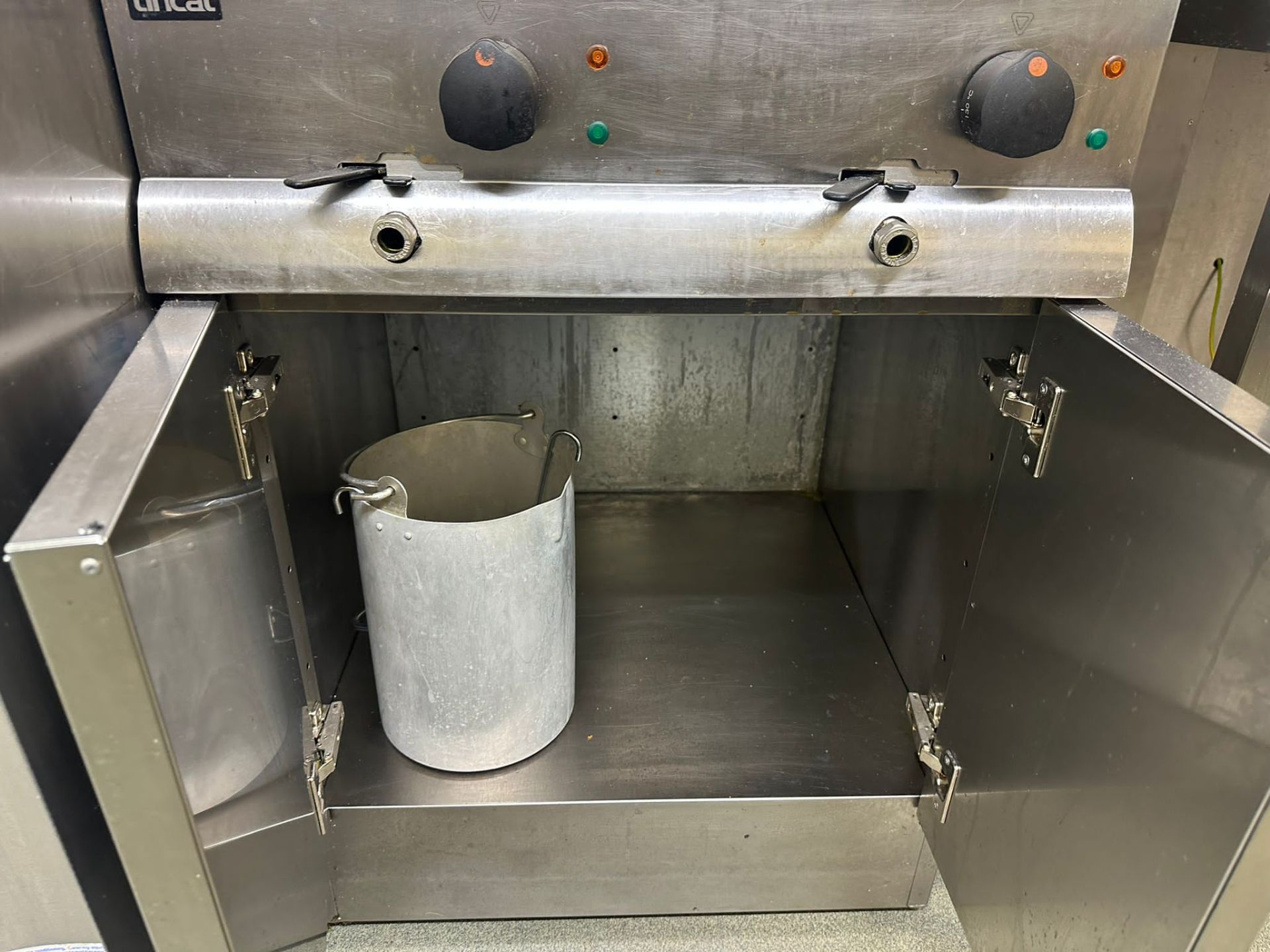 LINCAT Double Fryer Freestanding Electric - Image 3 of 3