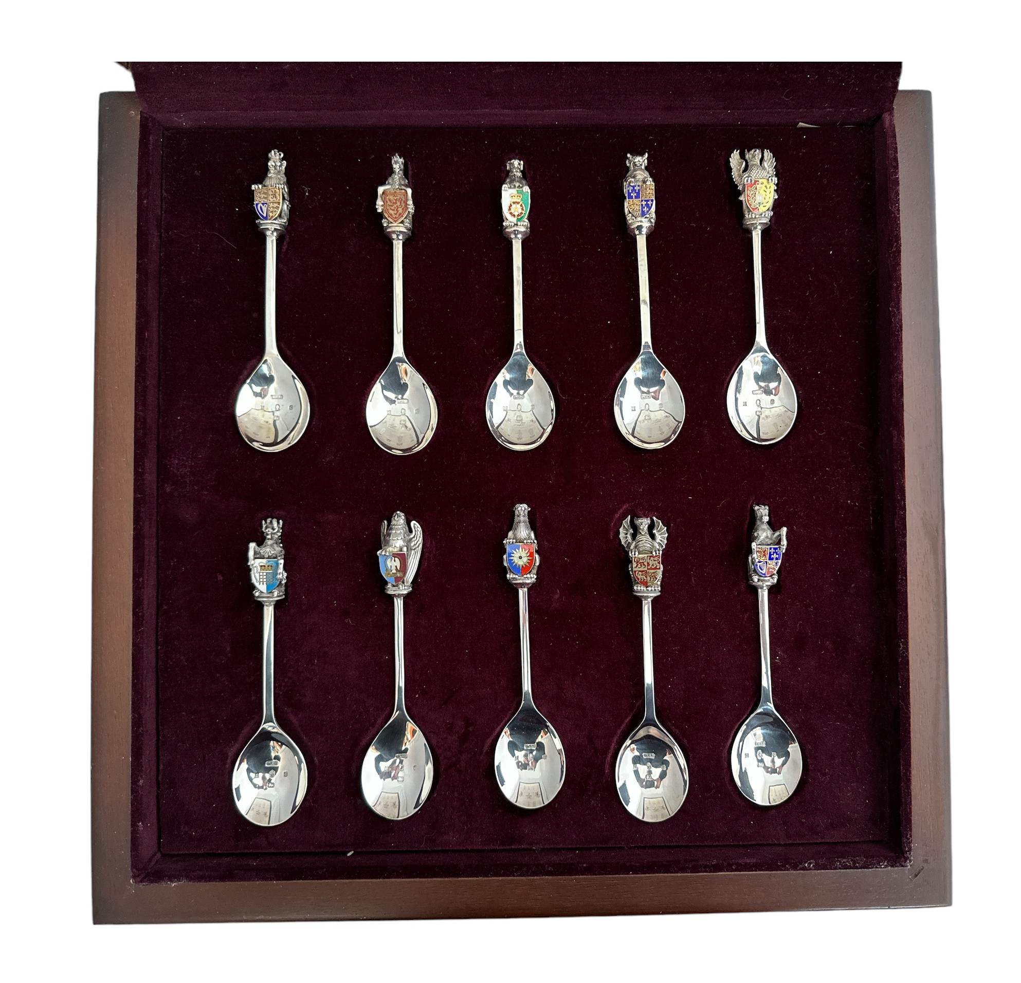 A cased set of ten silver and enamelled The Queen`s Beasts Collection including spoons for Lion of - Image 2 of 4