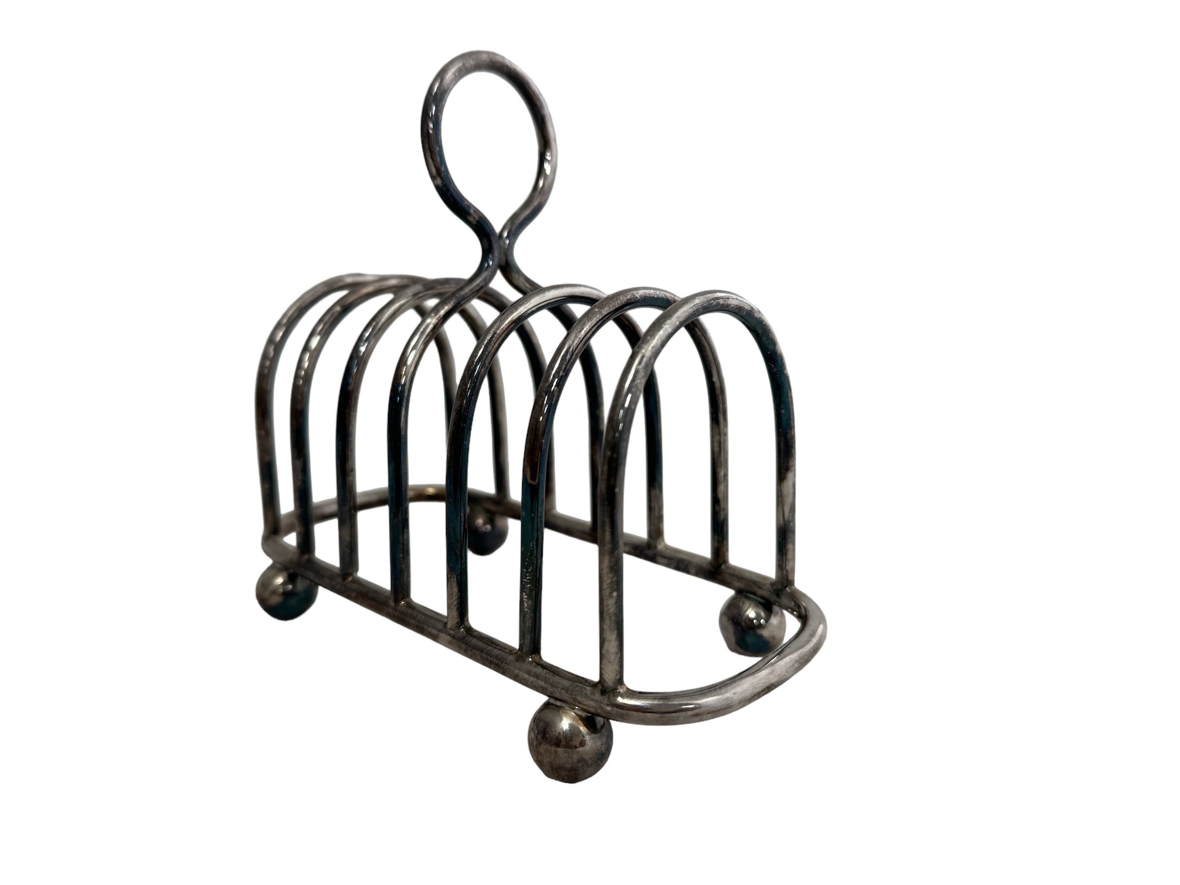 Silver plate 7 bar toast rack by Walker & Hall, central ring handle and bun feet. - Image 2 of 2