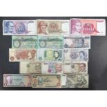 World banknotes (33), in mixed condition with examples from Australia, Guernsey, India, Isle of Man,