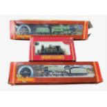 Hornby. Trio of locomotives, generally excellent in good or better boxes, with LNER green 2862