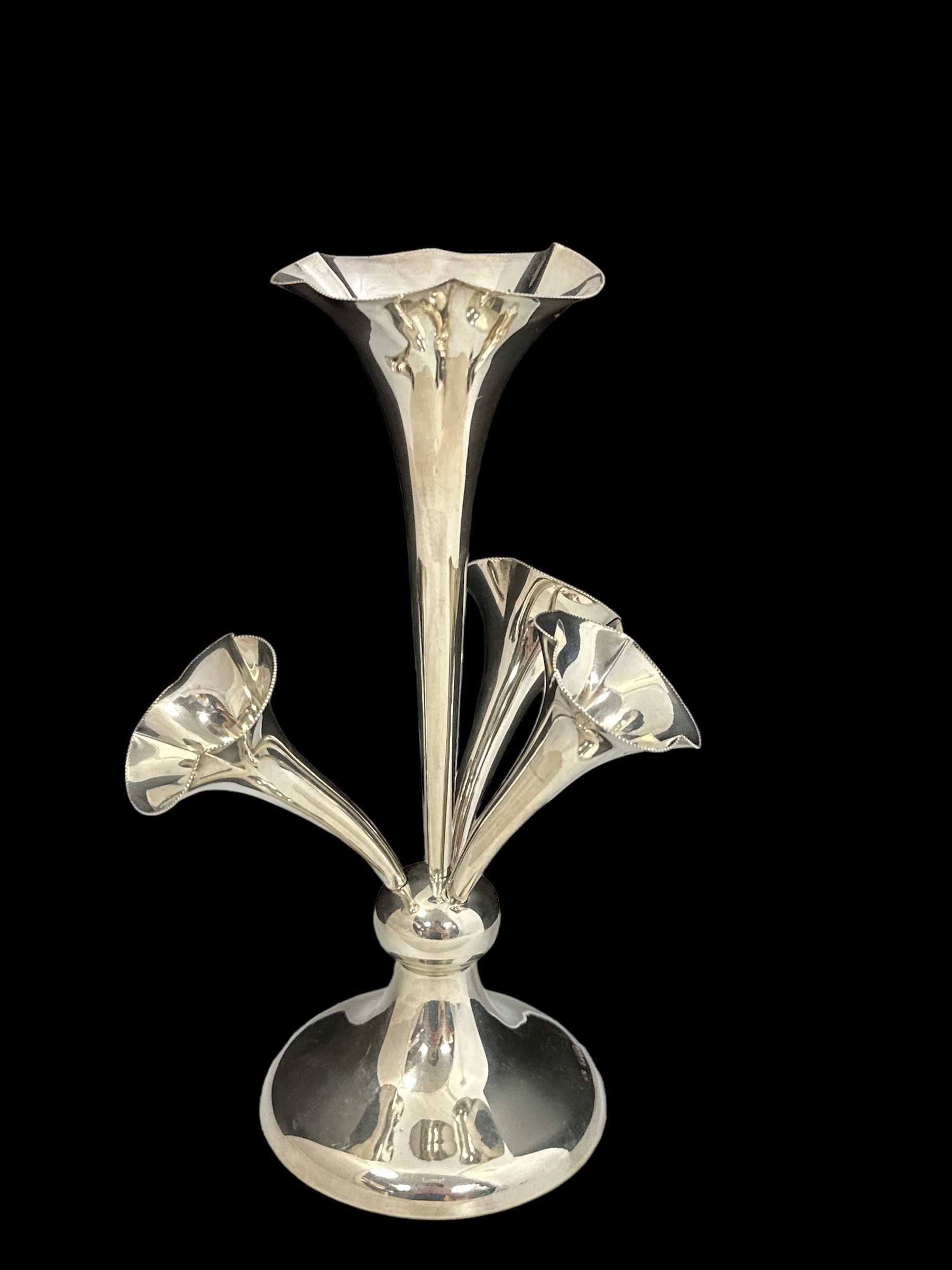 A sterling silver epergne by Jones and Crompton, with plain circular base, one large and 3 smaller - Image 5 of 5