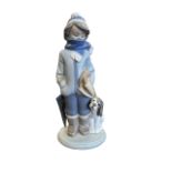 Lladro. Invierno Infatil No. 5220 figurine, excellent in good box with packing pieces.