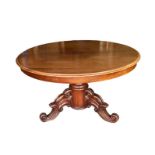 Victorian mahogany circular breakfast table on gadrooned stem, diameter 126cm.