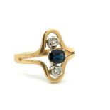 18ct yellow gold, sapphire and diamond ring in an unusual setting. Size K. Weight 3.05g. Please