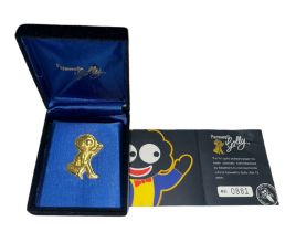 Robertson's gold Plated 2001 Farewell badge in presentation box together with certificate of