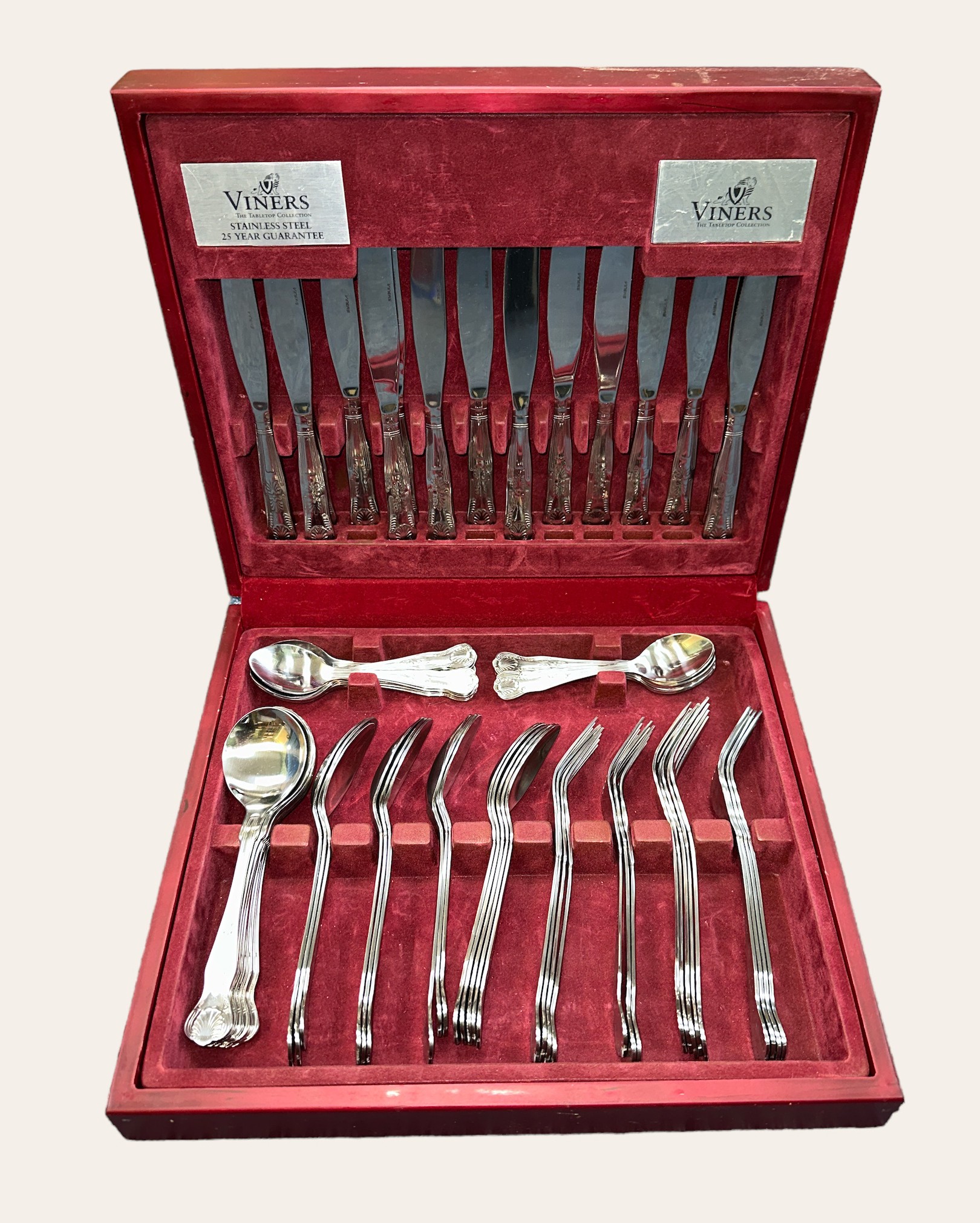 Viners, a Viners Westbury Canteen Cutlery. Stainless Steel, The Tabletop Collection. 70 pieces in