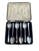 A cased set of six silver spoons. 1933 Sheffield Walker & Hall.