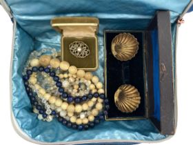 A small collection of items including a lapis bead necklace, silver and paste earrings, boxed twin
