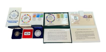 Collection of silver medallions (6) with boxed 1972 Royal Anniversary with antique silver finish,