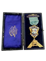 Masonic - 9ct gold and enamel Past Masters jewel, Silver River Lodge 3389. Central enamelled section