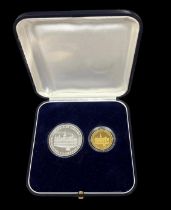 Reconstruction of Dresden Castle .999 gold proof and silver proof medal twin set