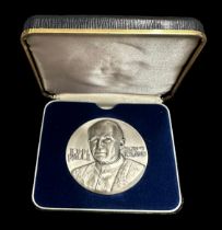 Pope John Paul II .999 silver medal, with 1980 Medallic Art Co. to edge, weighs 151g, in fitted case