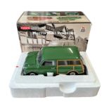 Kyosho 1/18th scale Morris Mini Traveller green No. 08195G, generally excellent in excellent to good