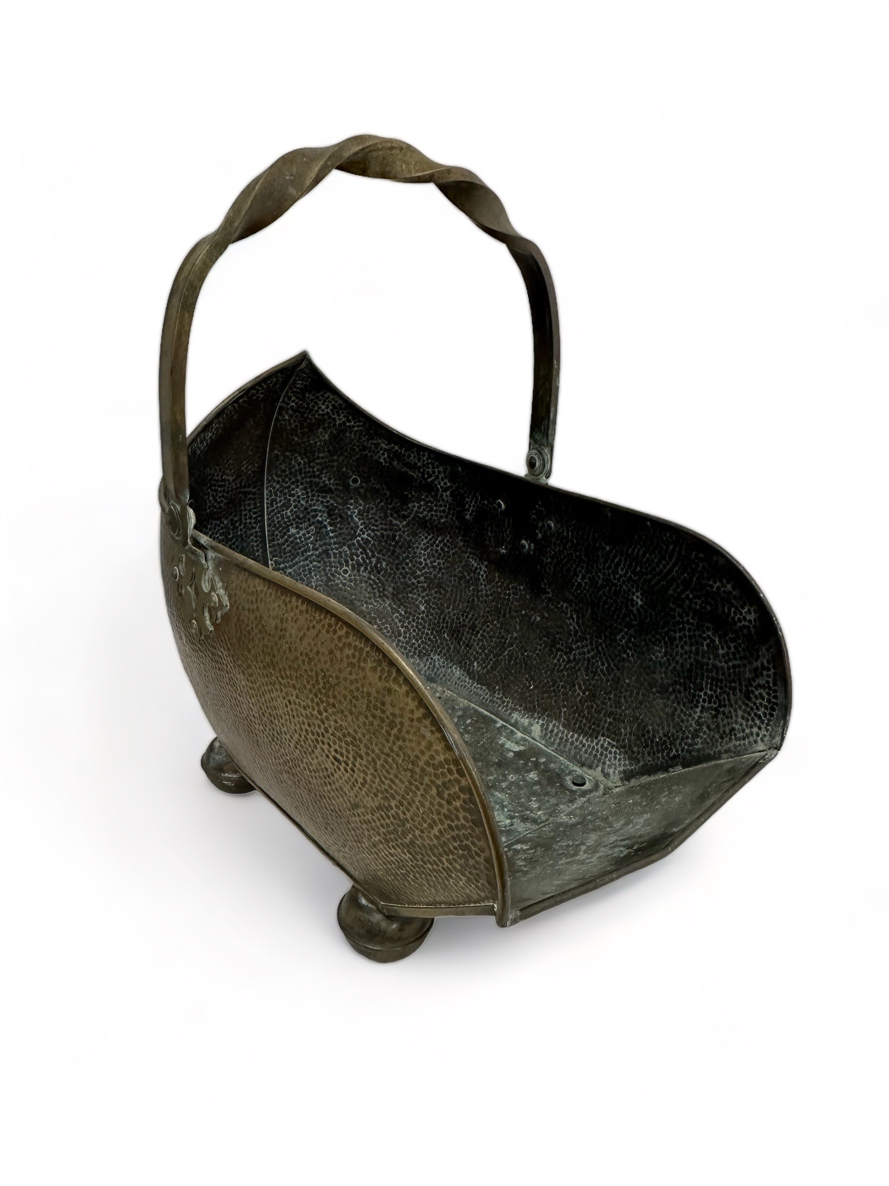 A large brass coal scuttle with twist handle and on four feet. Approx 45cm in length. - Image 3 of 3