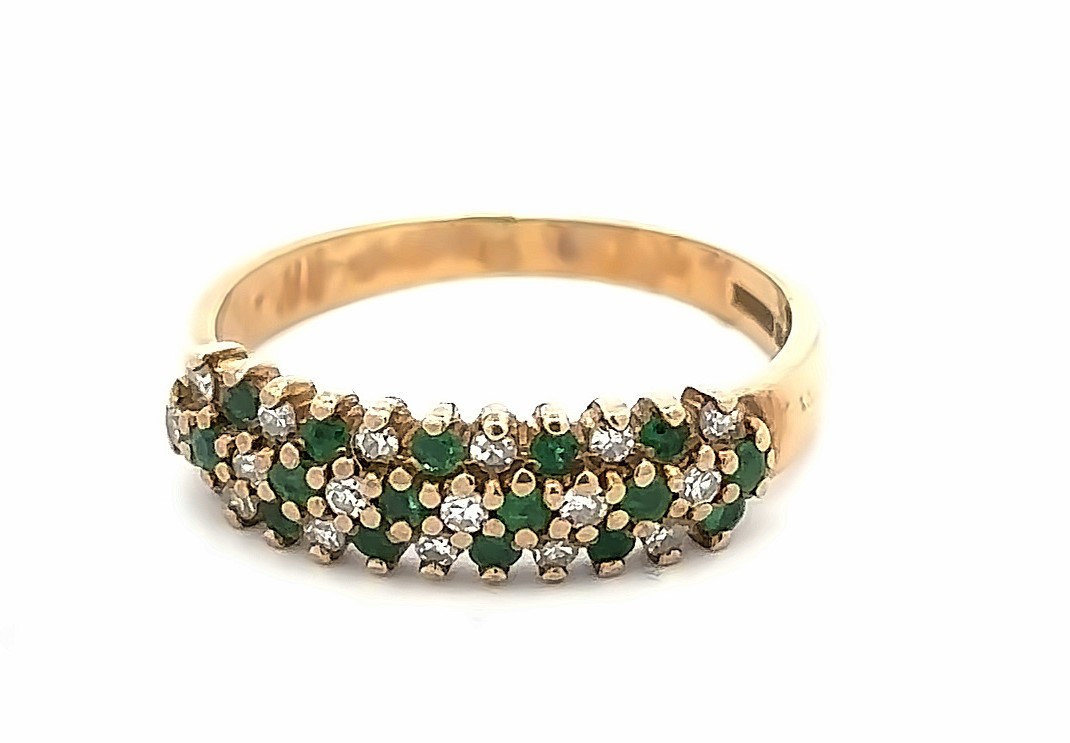 A 9ct gold three row emerald and diamond ring. Full hallmarks. Size ? Weight 2g. Please see the