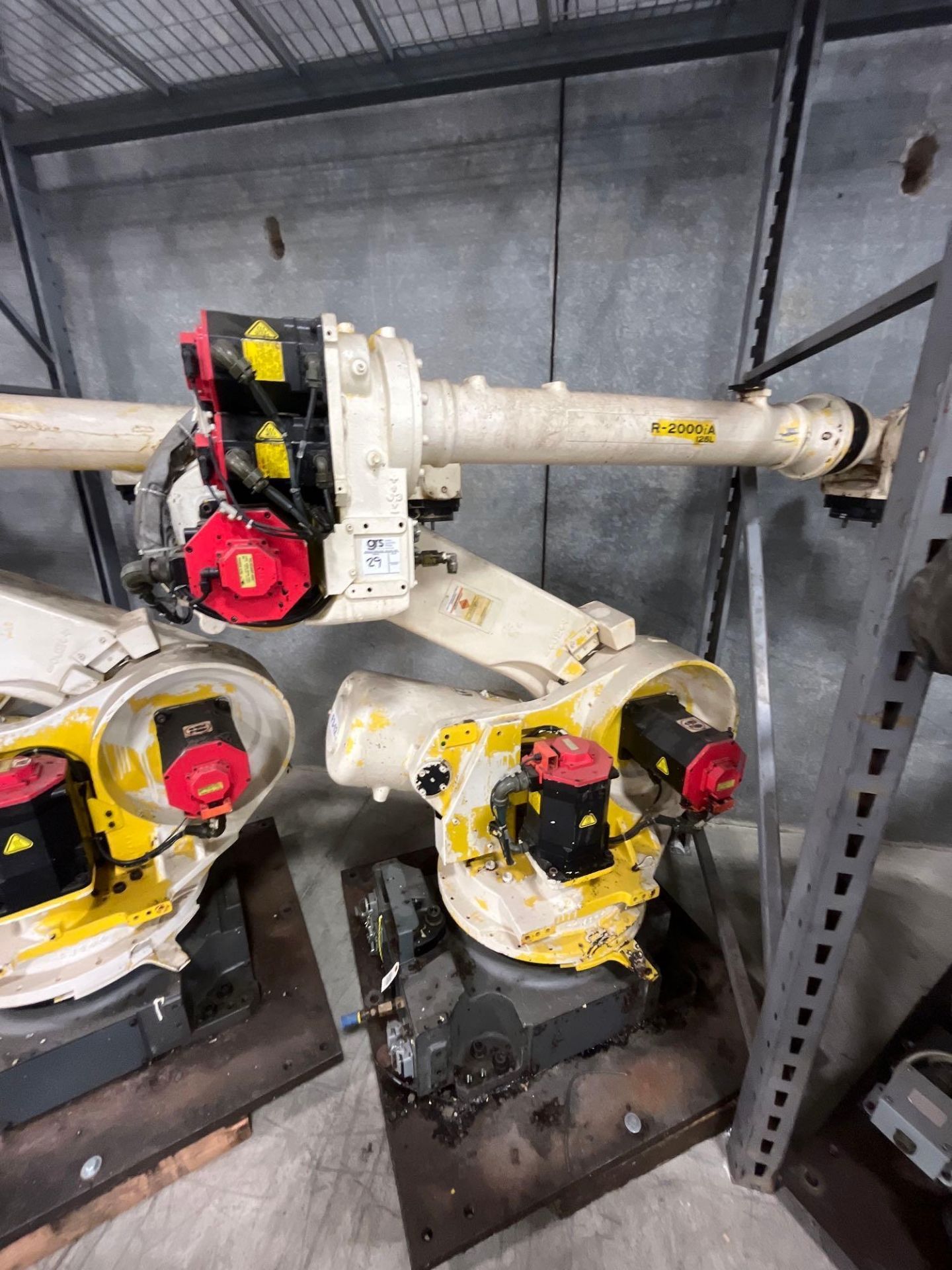 Fanuc Long Arm All-Around Robot and R-J3iB