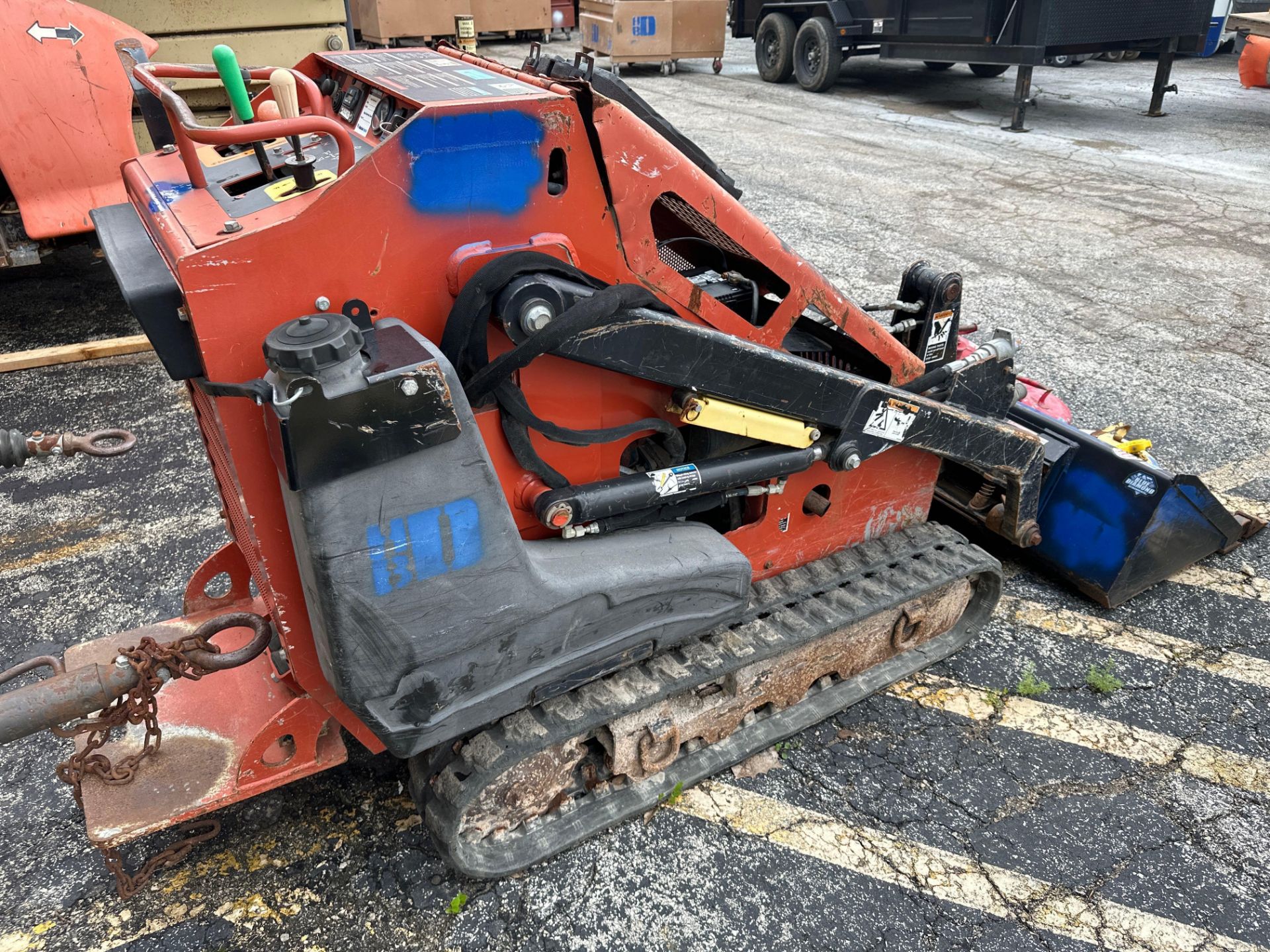 Ditch Witch Mini Skid Steer - Image 2 of 4