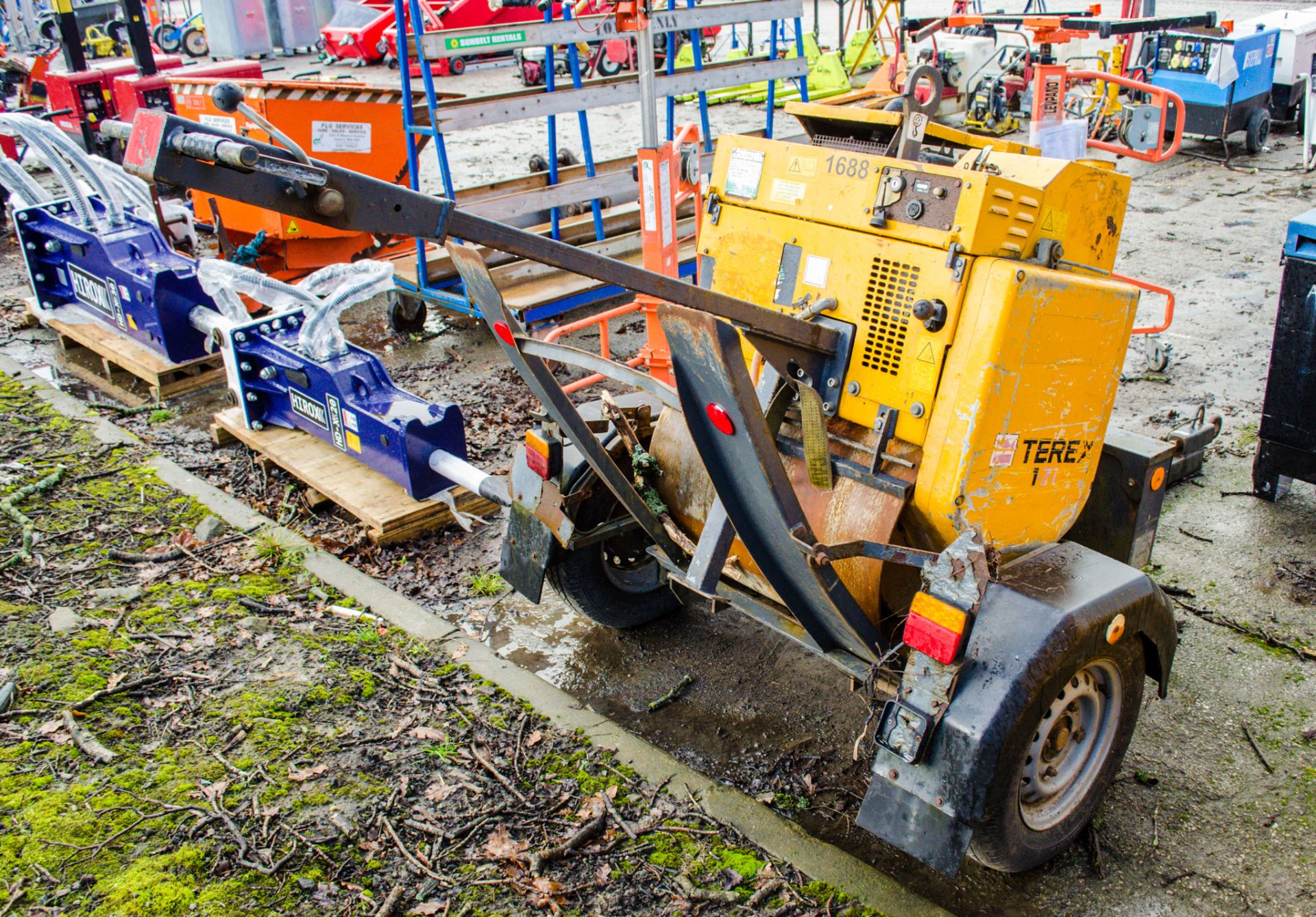 Benford MBR71 diesel driven pedestrian roller/breaker c/w trailer 1688, 3250 - Image 2 of 3