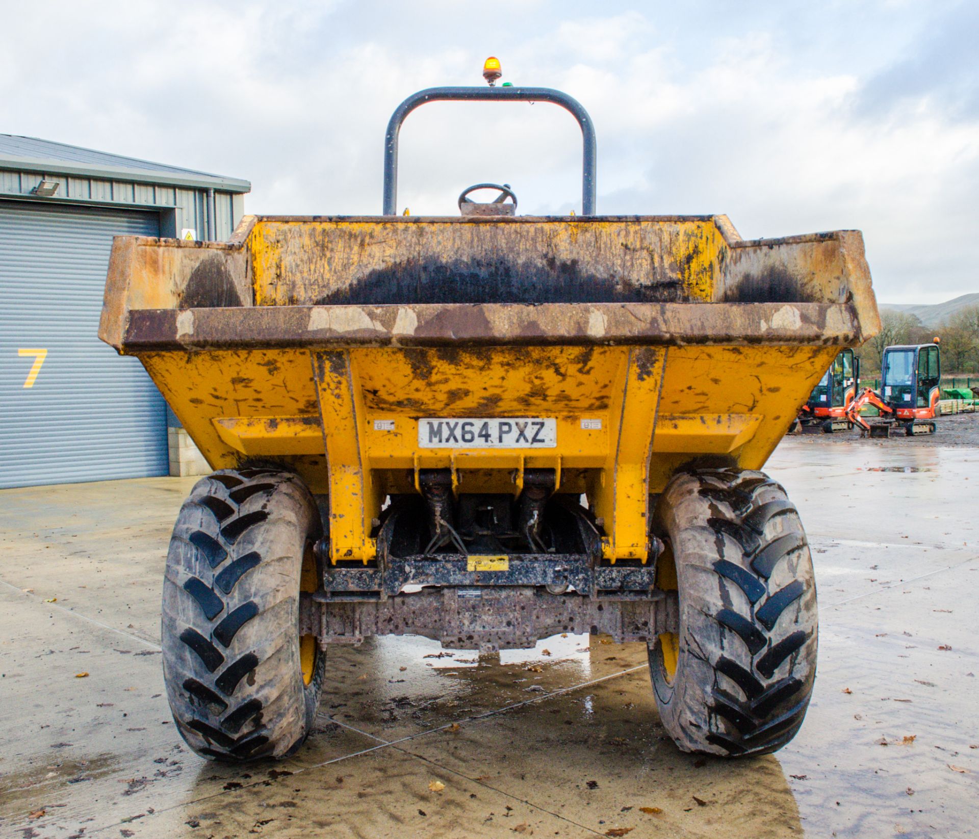 JCB 9T 9 tonne straight skip dumper Year: 2015 S/N: FRM8237  Recorded Hours: 2582 A681019 - Image 5 of 20