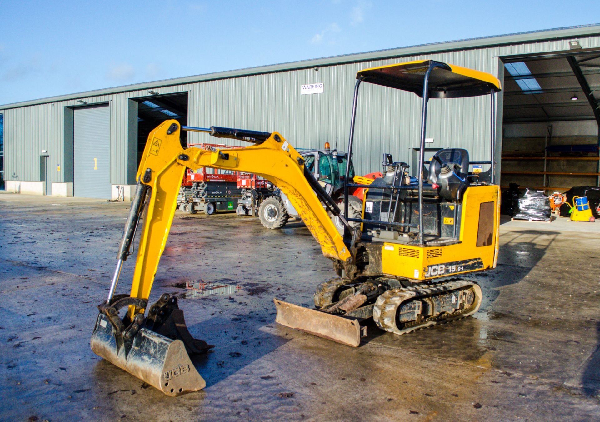 JCB 15C-2 1.5 tonne rubber tracked mini excavator Year: 2018 S/N: 2710038 Recorded Hours: 1221