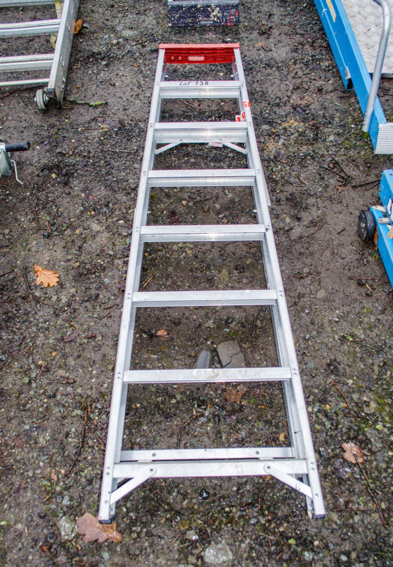 8 tread aluminium step ladder 1901-LYT0281