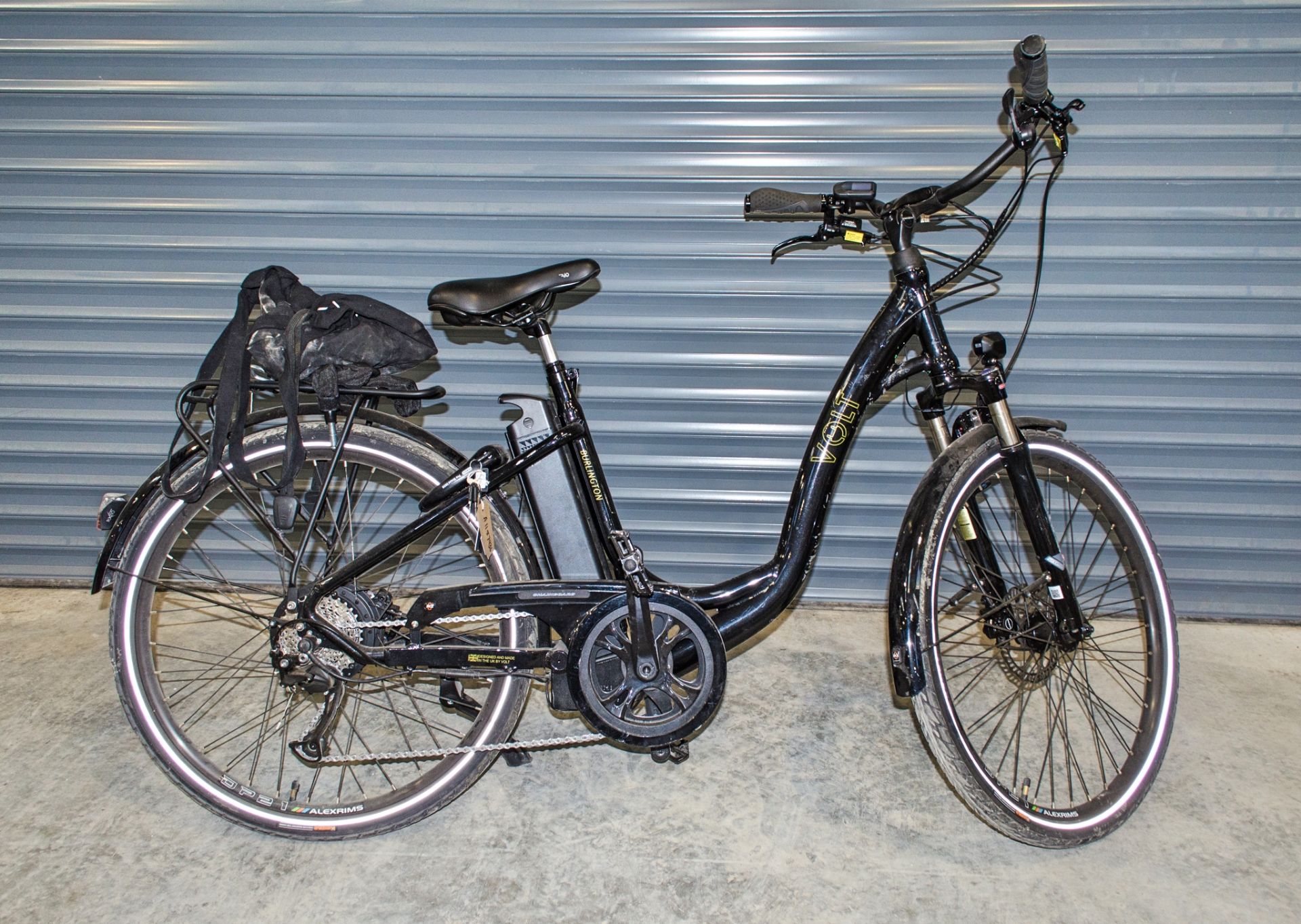 Volt Burlington e-bike Recorded Mileage: 46 c/w charger, fob, spoke lock key - Image 6 of 12