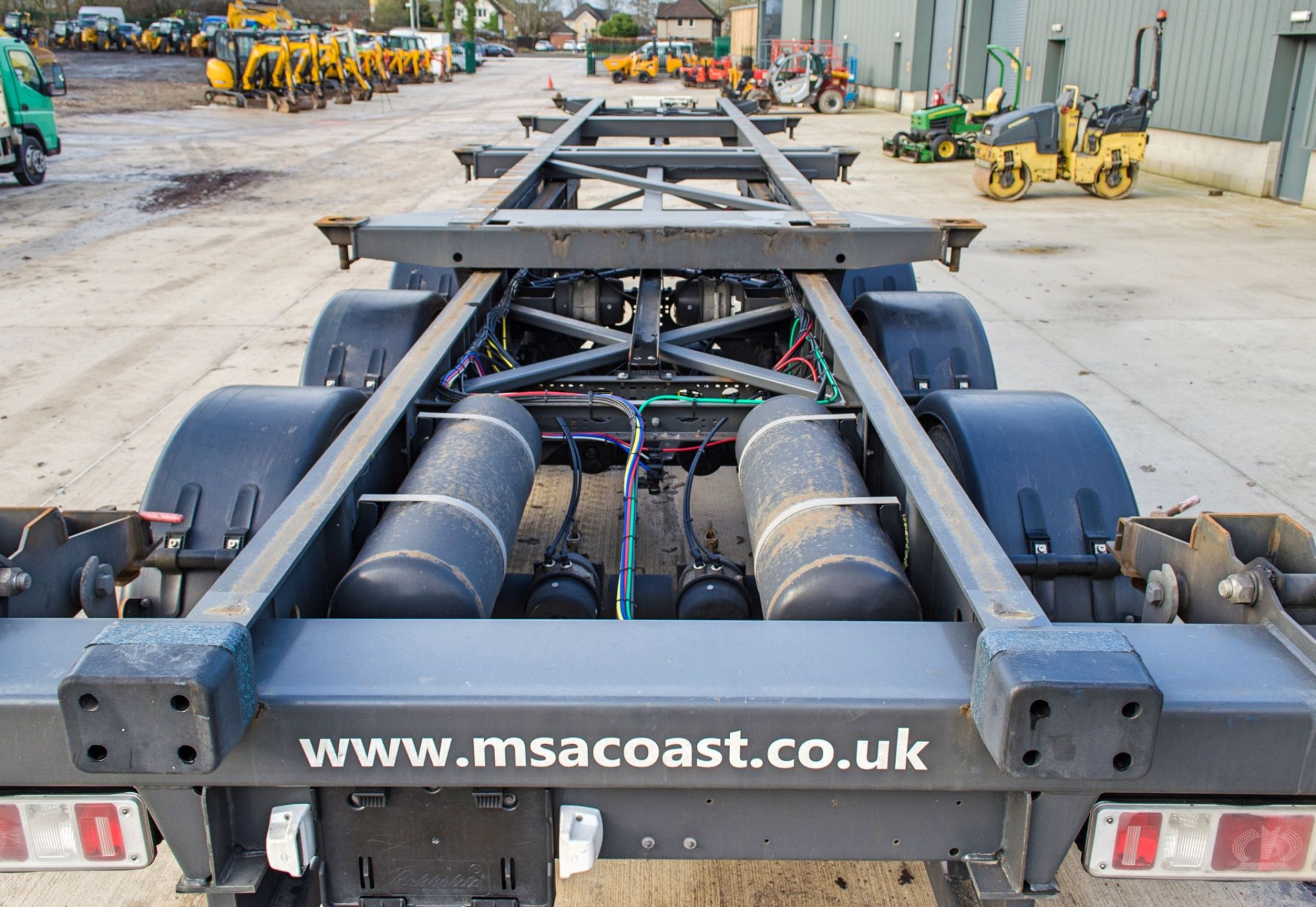 Krone 13 metre tri axle sliding bogie container trailer S/N: WKES000000919214 - Image 11 of 16