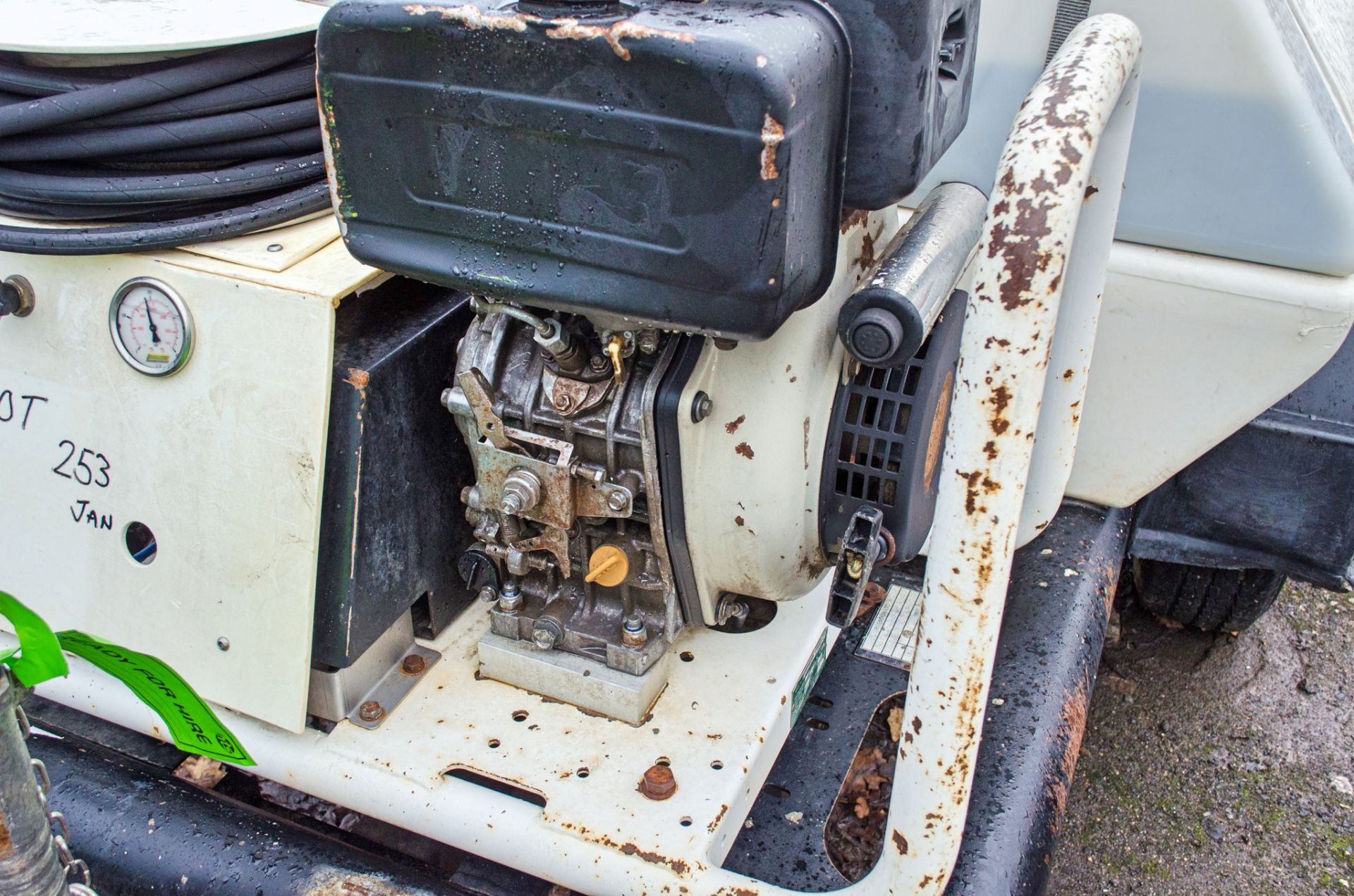 Brendon Bowsers diesel driven fast tow mobile pressure washer bowser S?N: 21213724830KLN JB210 - Image 5 of 5