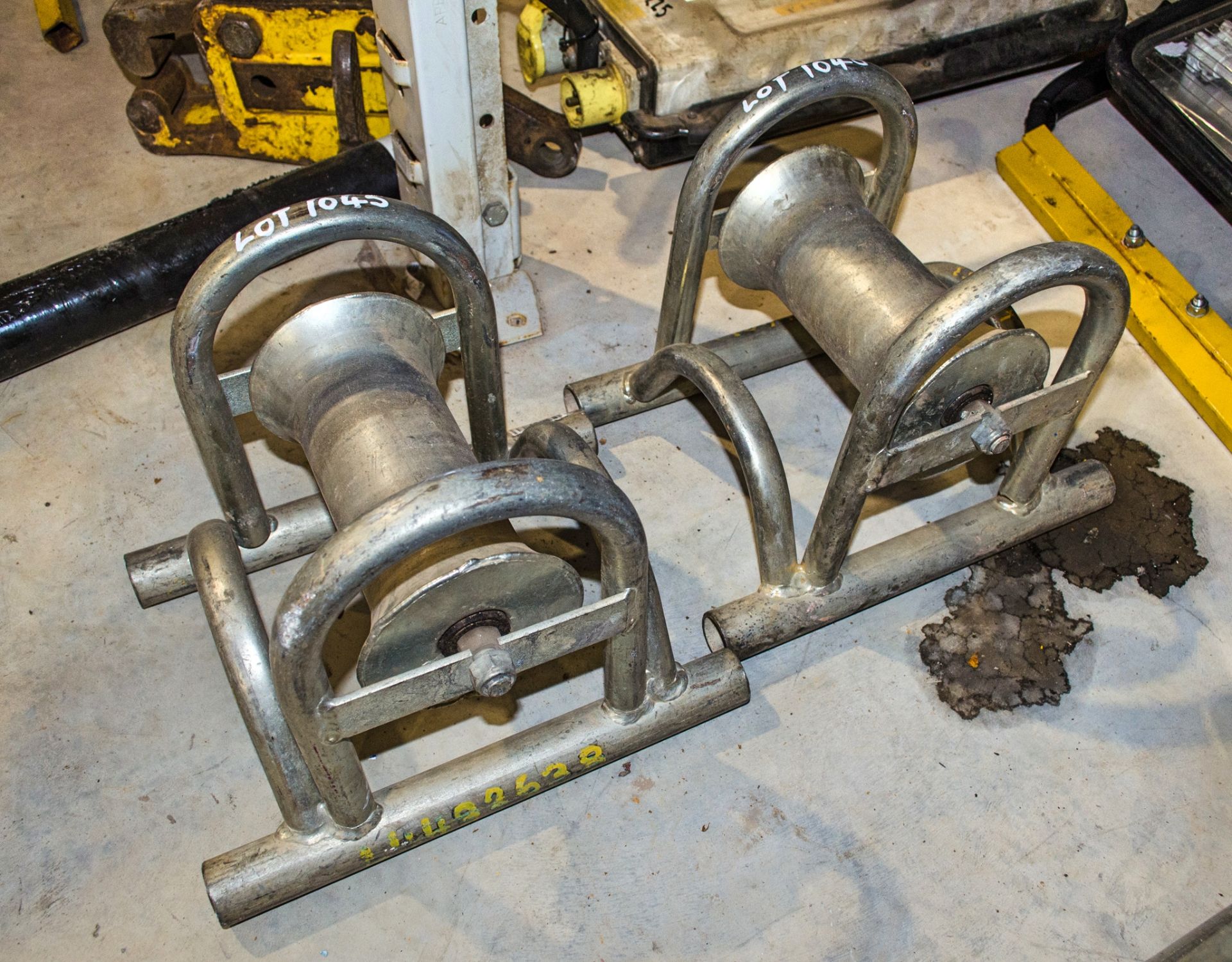 2 - pipe rollers