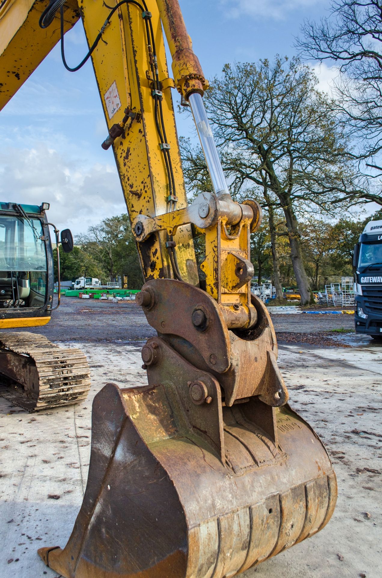 JCB JS160LC 16 tonne steel tracked excavator Year: 2004 S/N: 703772 Recorded Hours: 10424 piped, - Image 13 of 25