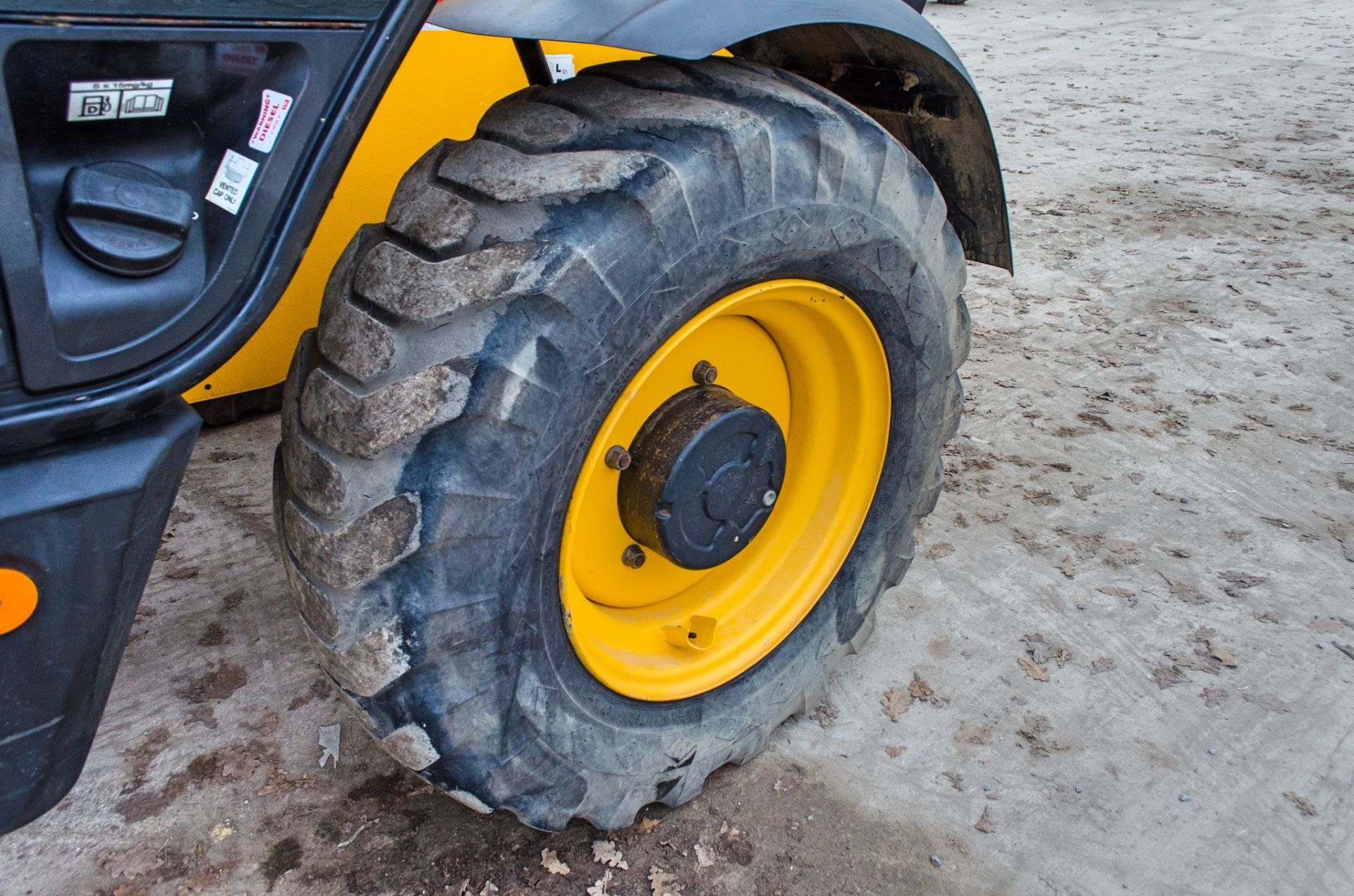 JCB 540-140 14 metre Hi-Viz telescopic handler Year: 2018 S/N: 2730059 Recorded Hours: 2613 E329275 - Image 14 of 23