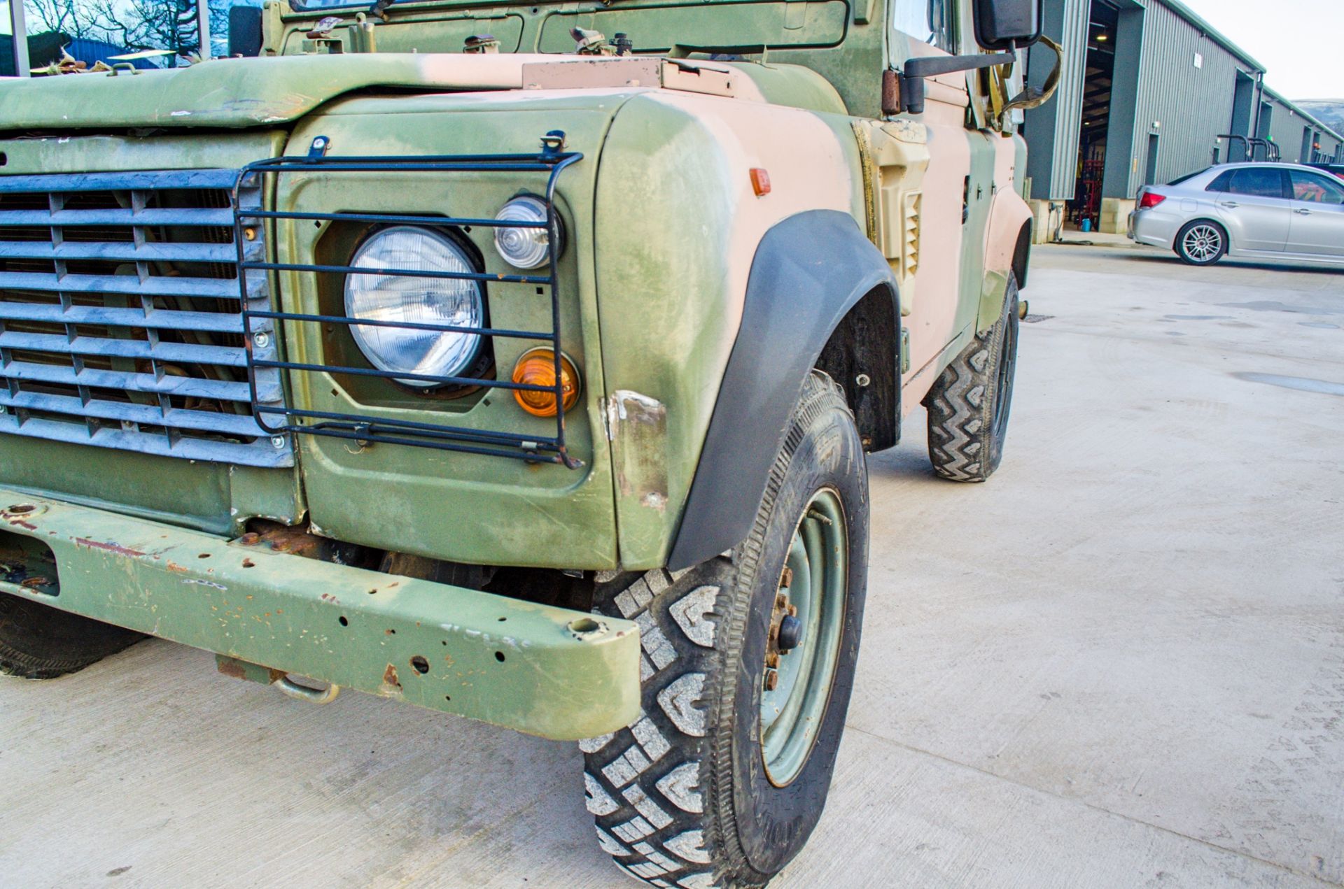 1998 Land Rover Defender 90 WOLF 2,5 litre 300TDI 4 wheel drive utility vehicle Ex MOD - Image 15 of 44