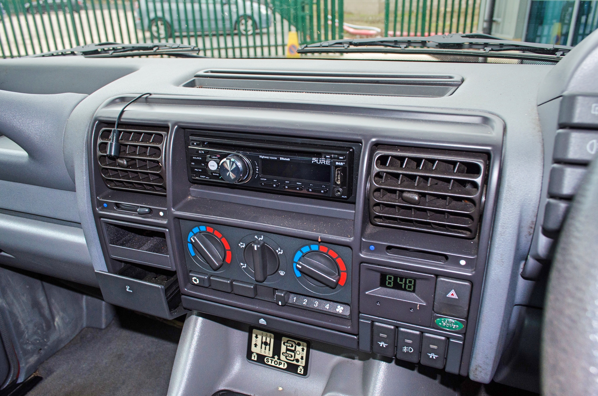 1998 Landrover Discovery 3.9 litre V8 manual 5 door 4wd - Image 36 of 46