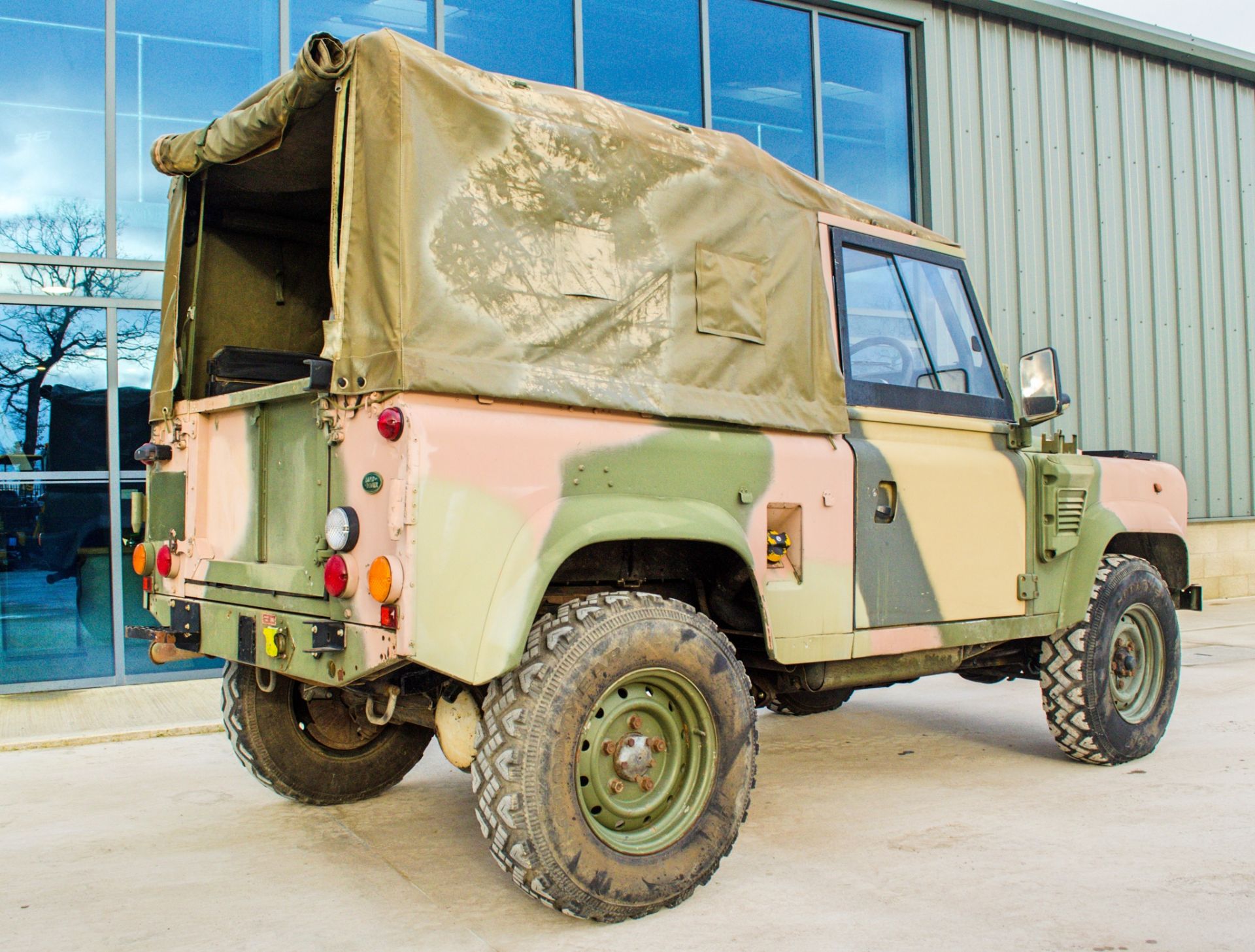 1998 Land Rover Defender 90 WOLF 2,5 litre 300TDI 4 wheel drive utility vehicle Ex MOD - Image 7 of 44