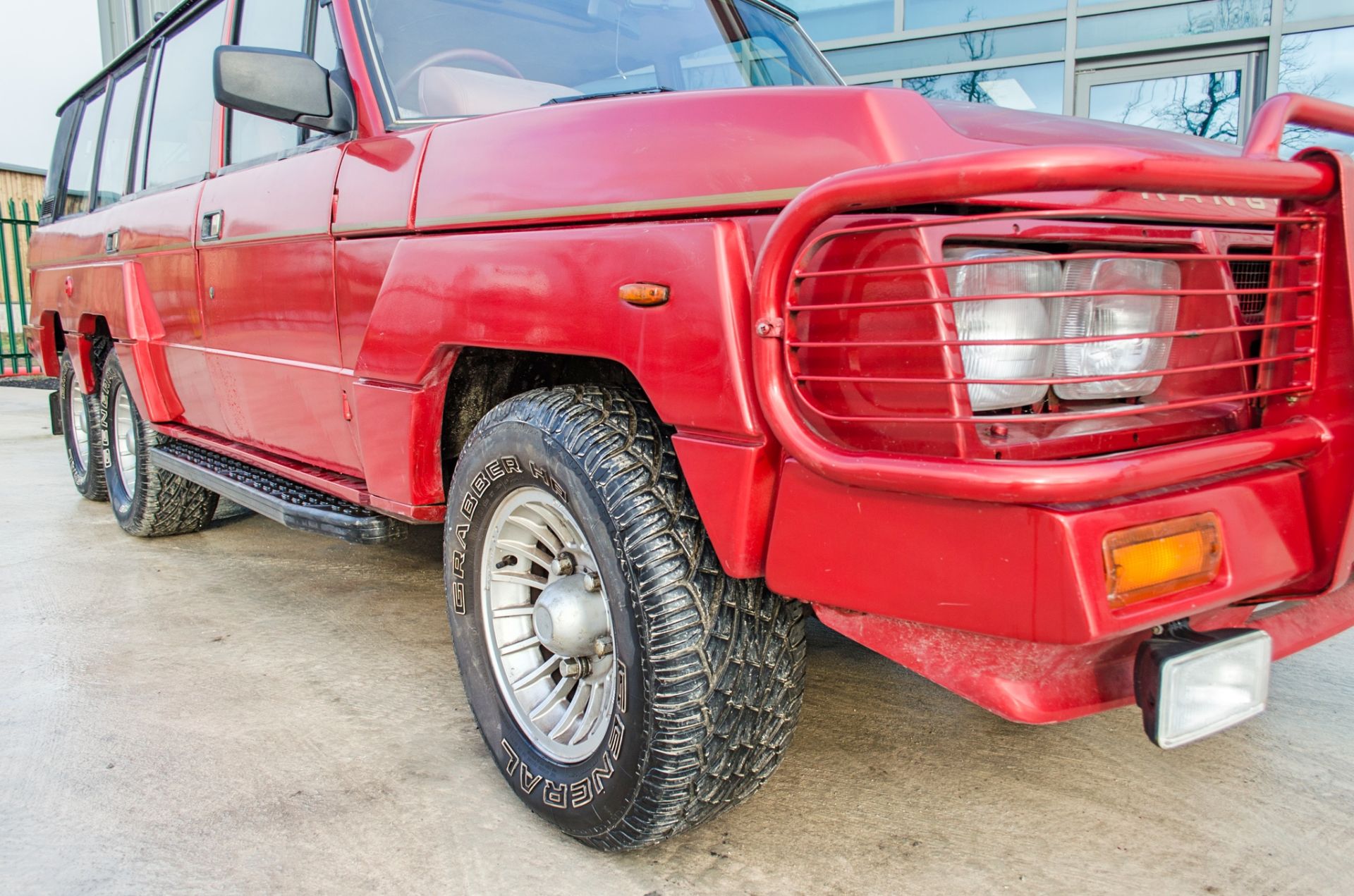 1985 Range Rover Glenfrome 3947cc V8 6-wheel 4 Door 4-wheel drive - Image 17 of 58