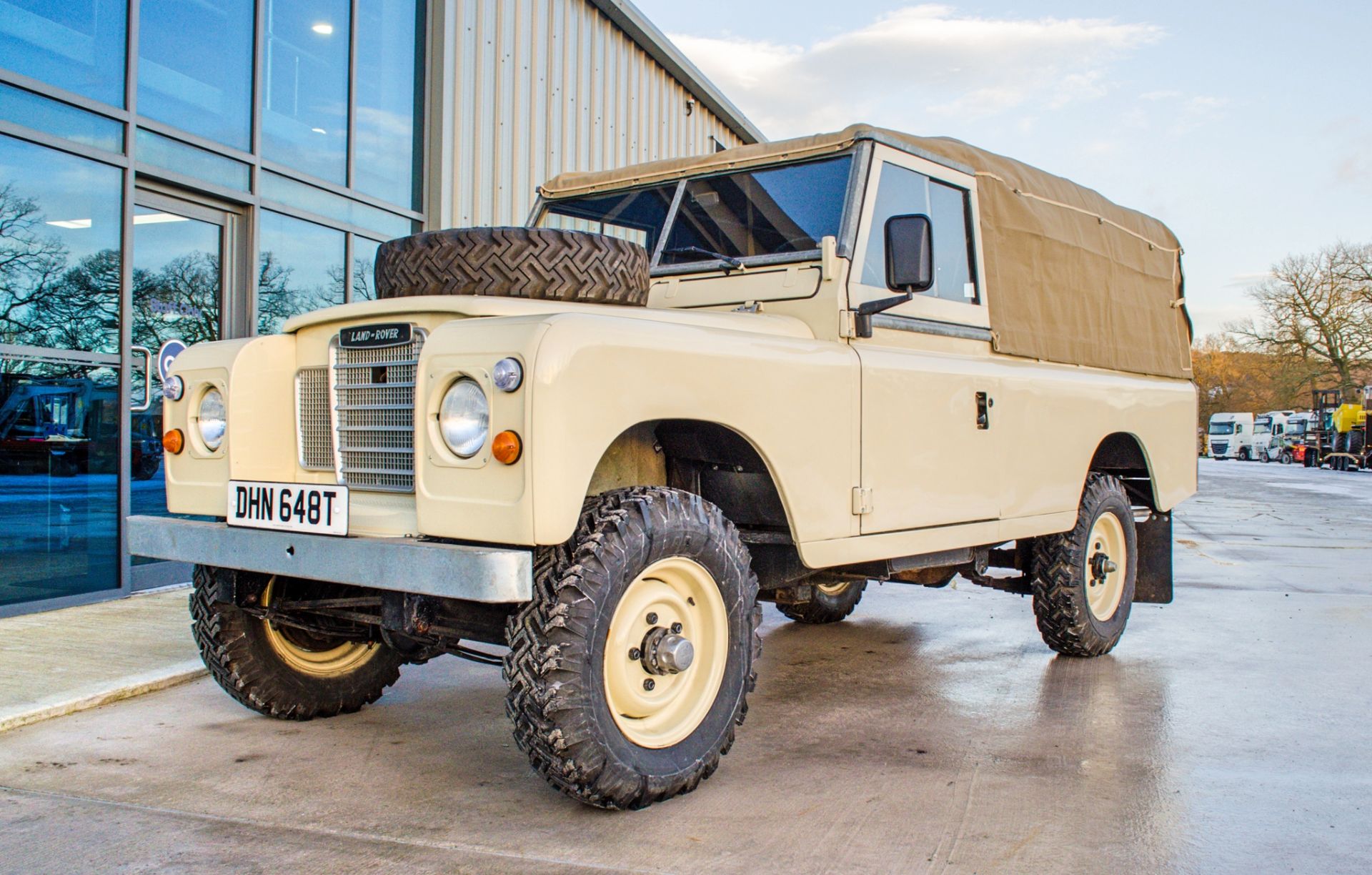 1978 Land Rover Series 3 109 2.25 litre petrol 2 door convertible 4 wheel drive - Image 3 of 48