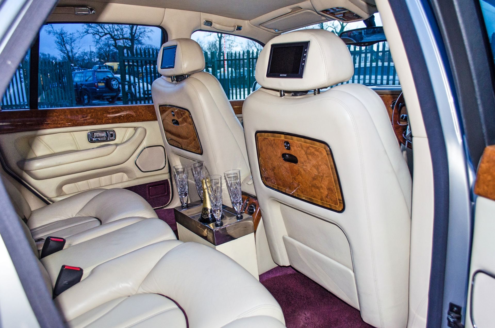 2000 Rolls-Royce Silver Seraph 5.4 litre V12 4 door saloon - Image 35 of 55