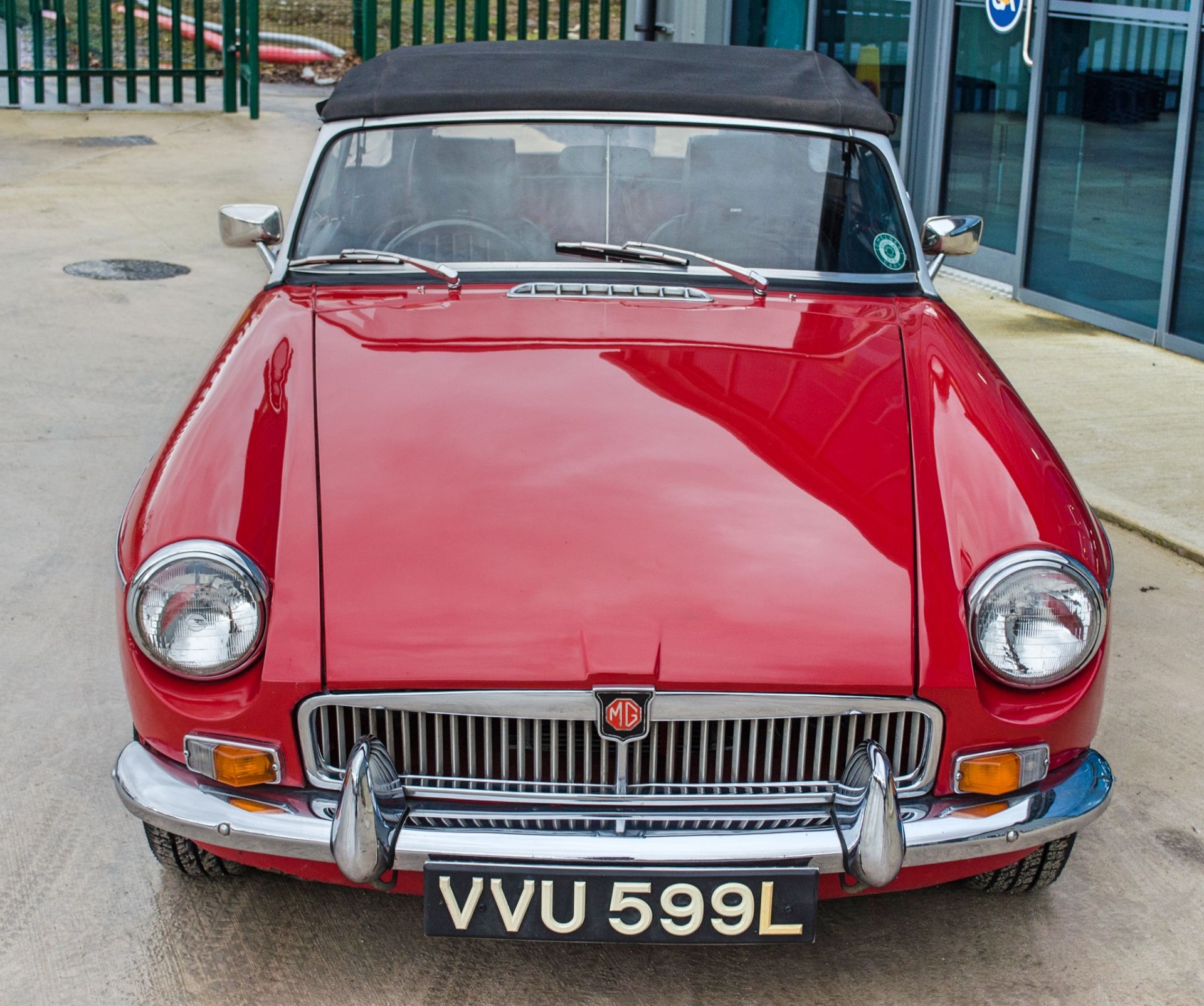 1972 MG B Roadster 1798 cc convertible - Image 10 of 54