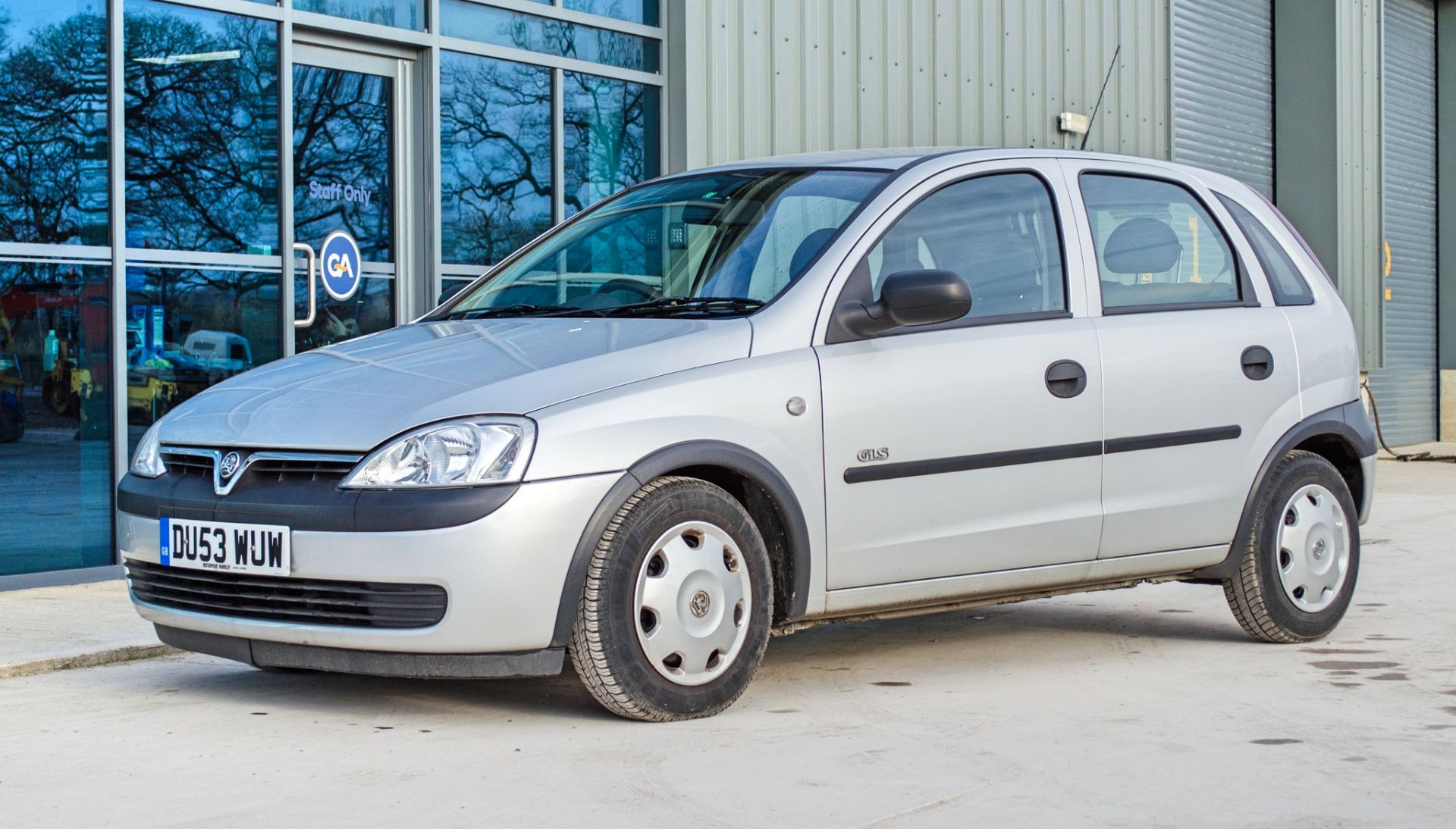 2003 Vauxhall Corsa GLS 16V 1199cc 5 door hatchback - Image 3 of 57