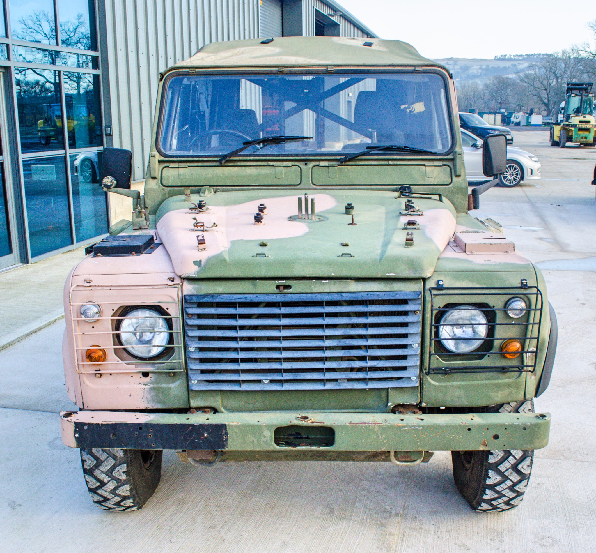 1998 Land Rover Defender 90 WOLF 2,5 litre 300TDI 4 wheel drive utility vehicle Ex MOD - Image 10 of 44