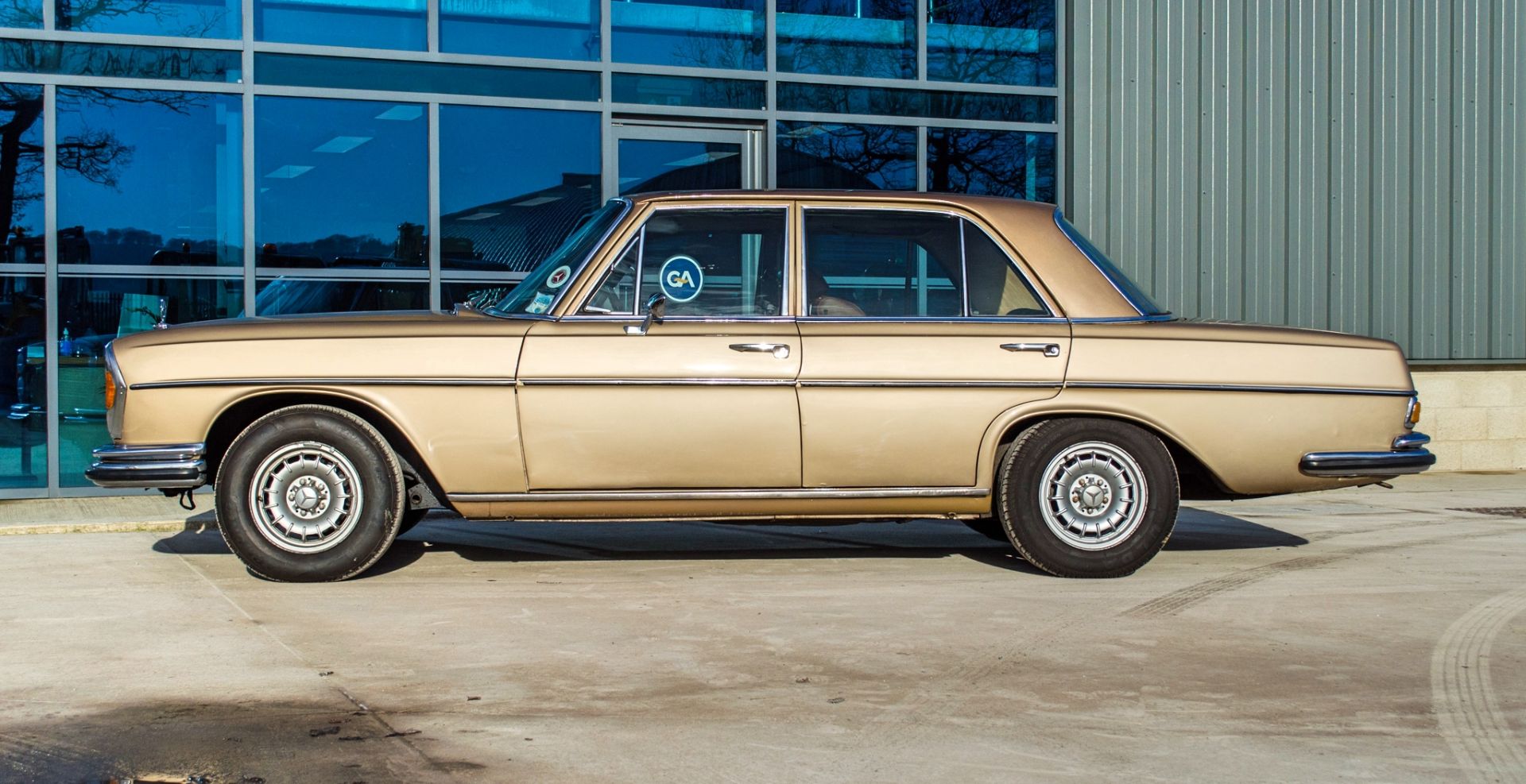 1972 Mercedes Benz 280 SE 3499cc V8 four door saloon - Image 13 of 56