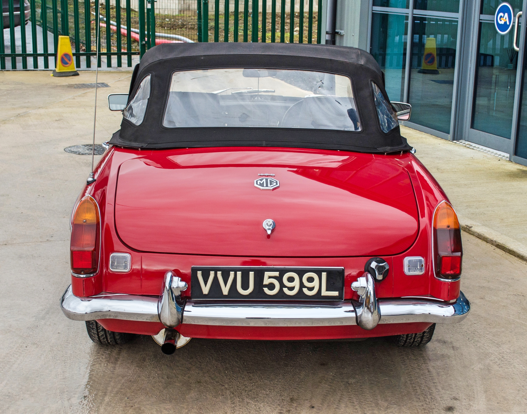 1972 MG B Roadster 1798 cc convertible - Image 12 of 54