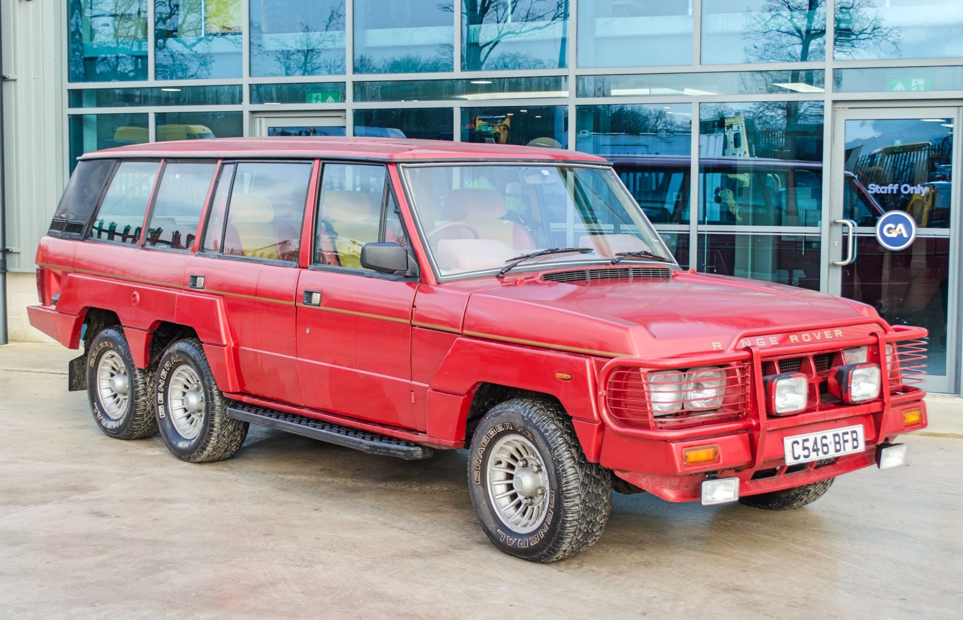 1985 Range Rover Glenfrome 3947cc V8 6-wheel 4 Door 4-wheel drive - Image 2 of 58