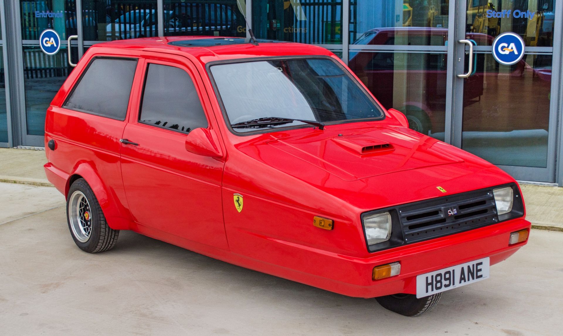 1990 Reliant Rialto 850cc 3 wheel 2 door saloon - Image 2 of 39