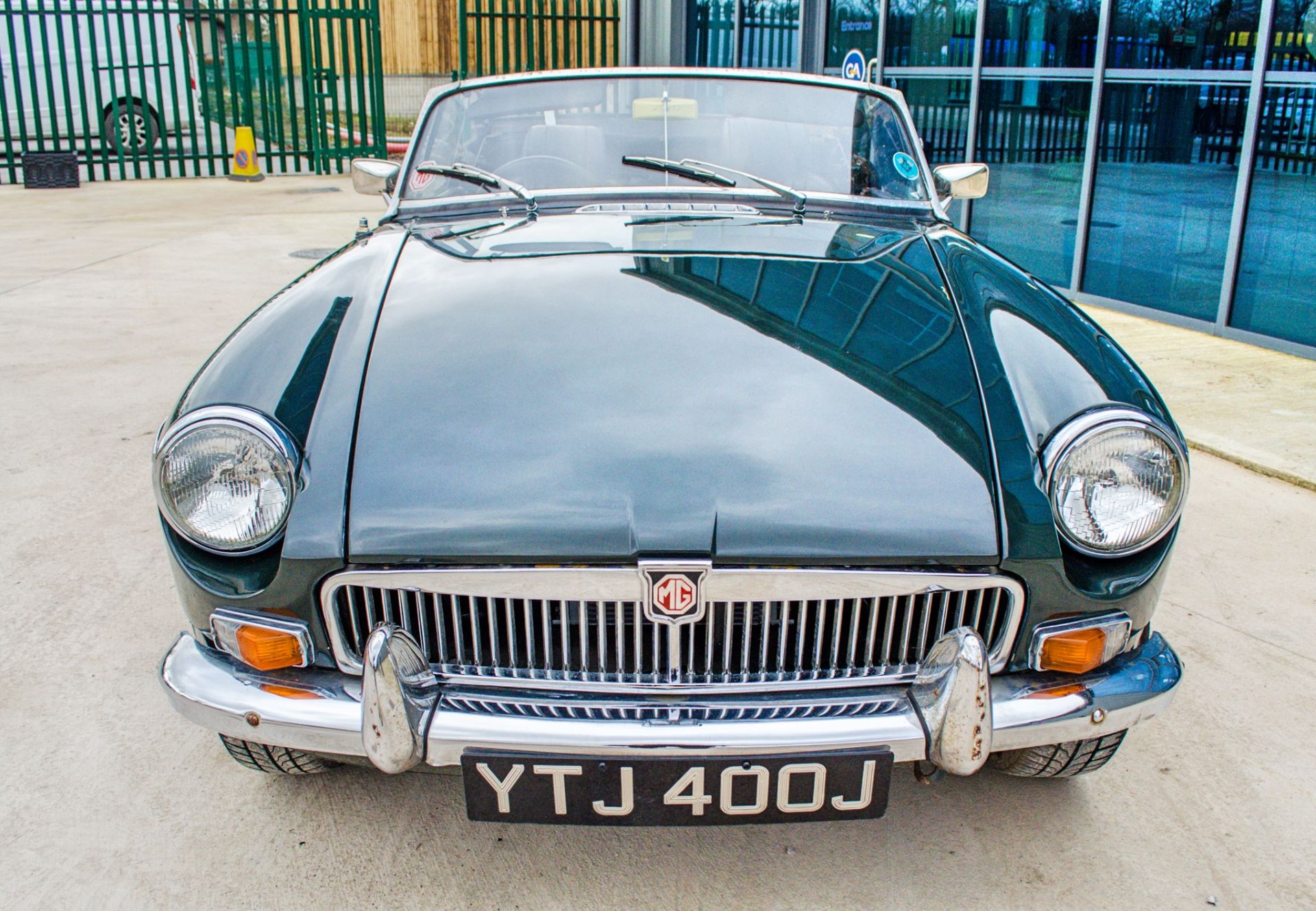 1970 MG B Roadster 1798cc convertible - Image 10 of 53