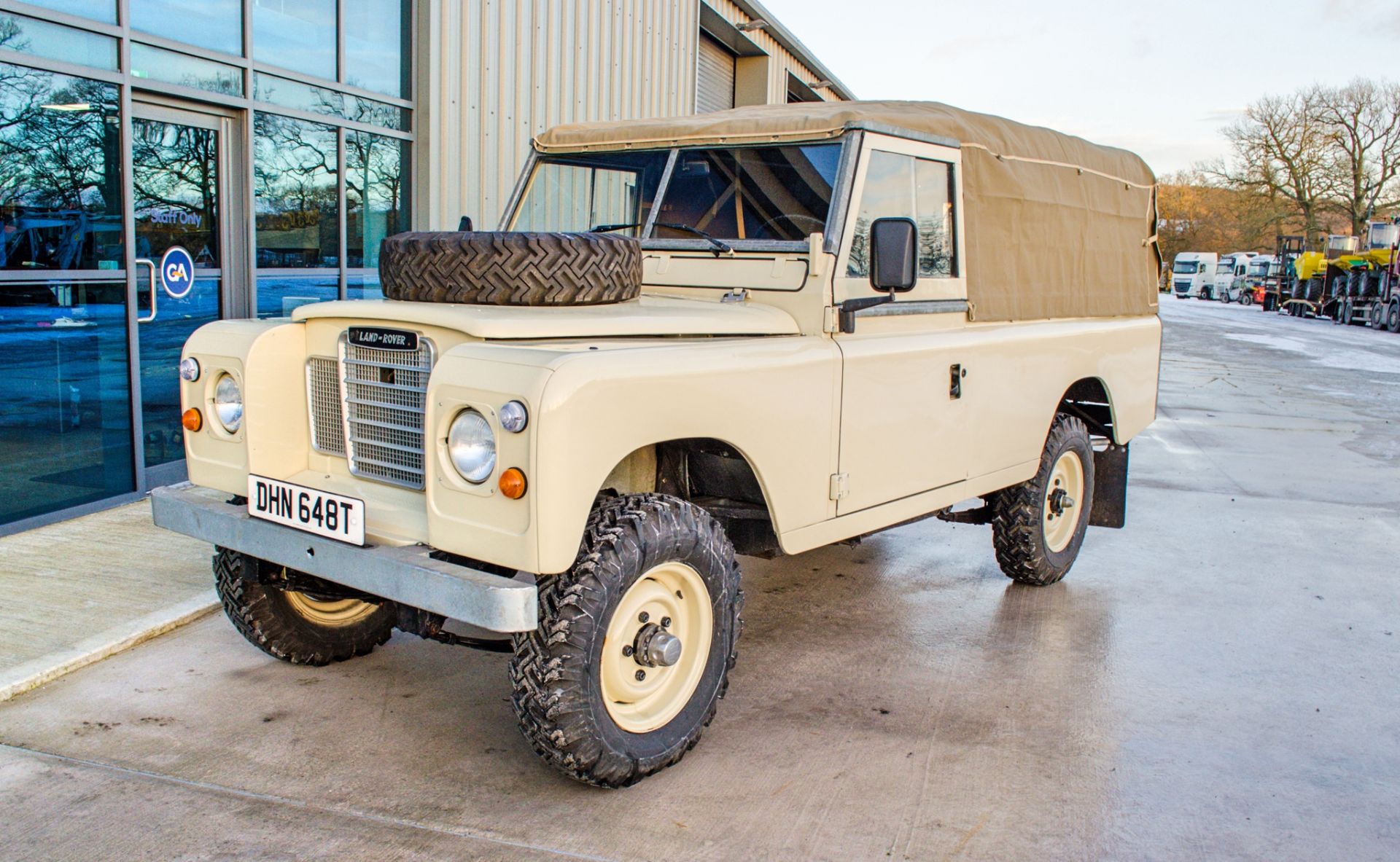 1978 Land Rover Series 3 109 2.25 litre petrol 2 door convertible 4 wheel drive - Image 4 of 48